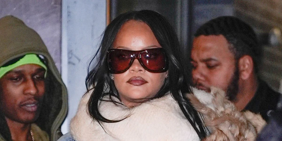 Saint Laurent Sun SL 902 HOWL 007 - As Seen On Rihanna - Image 4
