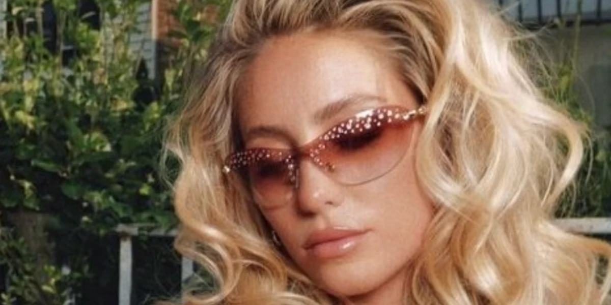 Swarovski SK7023 4013/8D - As Seen On Alix Earle - Image 3