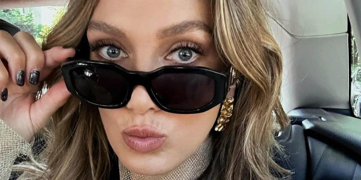 Versace 4361 GB1/87 Medusa Biggie Sunglasses - As Seen On Sabrina Carpenter & Kim Kardashian - Image 43